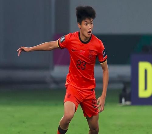 到嘴的鴨子飛了！曝海港遭截胡，中超搶斷王或加盟聯賽新土豪