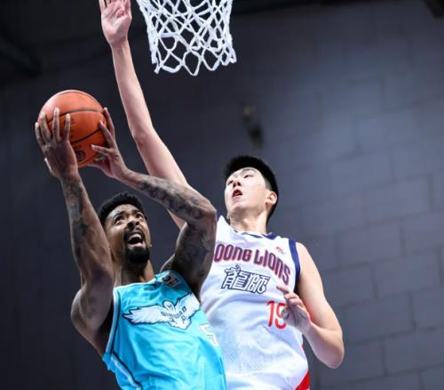 蓋帽CBA第1,籃板國內球員第2,命中率78.7%!如此天賦杜鋒不會用