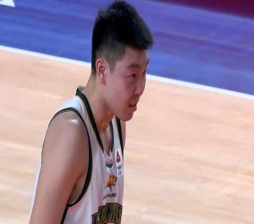 打的啥呀末節僅4分堪稱恥辱，楊鳴無語了，王嵐欽9中1正負值30