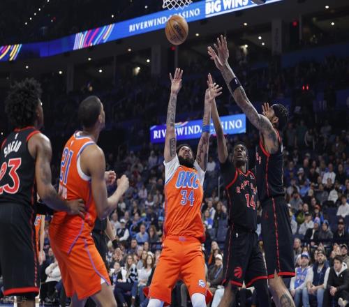 一戰(zhàn)暴露兩大弱點(diǎn)，亞歷山大空刷近63年NBA紀(jì)錄