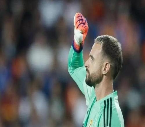 奧維耶多門(mén)將：拉菲尼亞極具威脅，他總能讓對(duì)手陷入麻煩