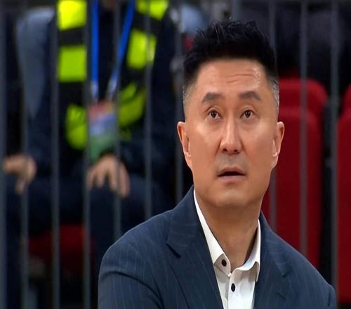 就在剛剛！26號早上，廣東宏遠傳來徐杰、徐昕和杜鋒的最新消息