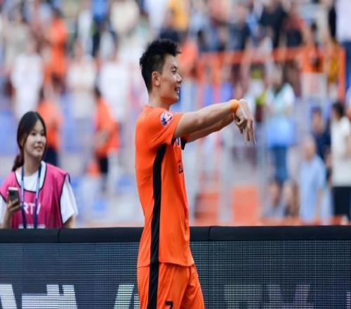 他入選葡萄牙“希望之星”計劃，更被稱為未來的鄭智，他是誰