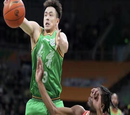 遼寧隊慘敗，楊鳴下課，卻收重大好消息