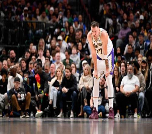 搞笑,湖人隊(duì)東契奇拒絕球場(chǎng)上與馬歇爾換球衣的原因:不想露身材