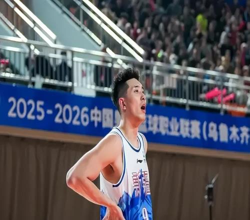 被格蘭帶隊征服！明確末節陣容+盤活防守，馮傲吳冠希成最大贏家