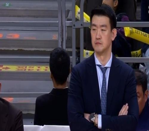 廣廈主帥:上半場打得像一支必輸?shù)那蜿犗M芸偨Y經(jīng)驗和接受教訓