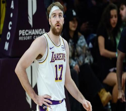 明明是個(gè)不錯(cuò)的內(nèi)線得分手,結(jié)果湖人在場(chǎng)上卻一點(diǎn)球權(quán)都不給他