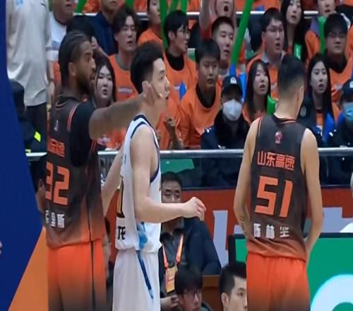 太強了,9387!CBA勁旅大爆發,掀翻衛冕冠軍,最多領先30分