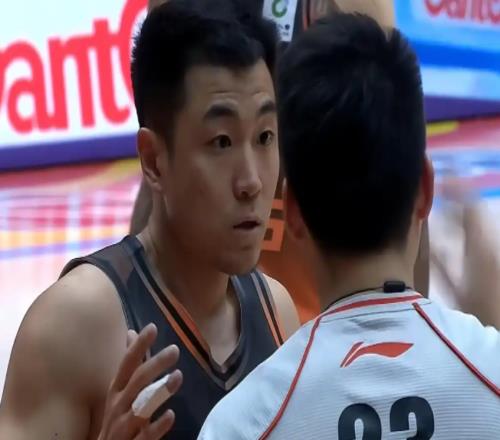 濟南主場迎首勝!山東男籃93比87勝廣廈,豪取三連勝,外援砍53分