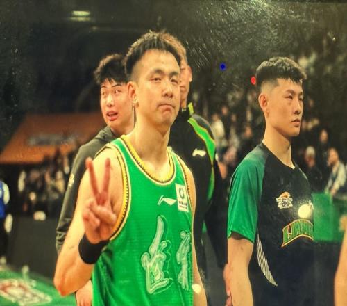 趙繼偉9+2王者歸來！王嵐嵚8+1,亨特1籃板1犯規,遼籃領先四川20分