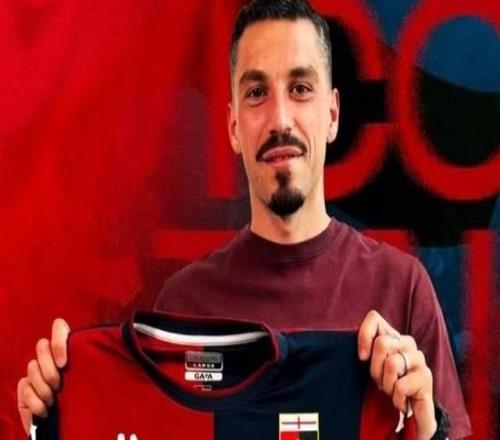 不愧足球城！大連球迷零下10度接機斯坦丘：中超最偉大外援！