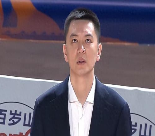 近7場6敗，遼籃難求一勝，沈陽日報發文，四個字直戳4冠王心窩