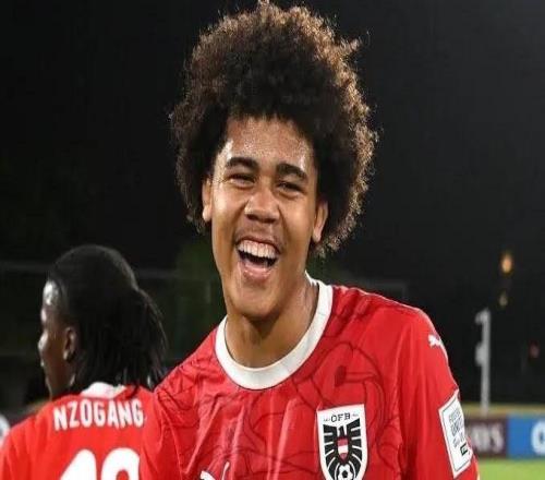 天空：利物浦即將簽下17歲中衛(wèi)恩杜克韋，他將加入U21梯隊