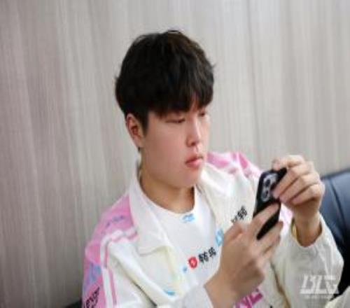 信譽分快不夠掃充電寶了！Bin賽前揚言要復仇JDG結果卻再度被JDG擊敗