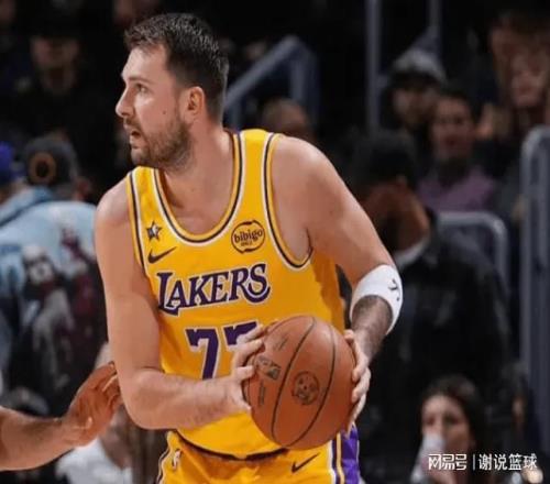 湖人復仇迎連勝，東契奇滿分詹姆斯優秀，兩替補也進紅榜