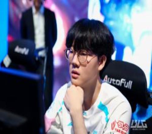 連本命月男都玩不明白了Viper全場數(shù)據(jù)81212，團(tuán)戰(zhàn)迷路+脫節(jié)