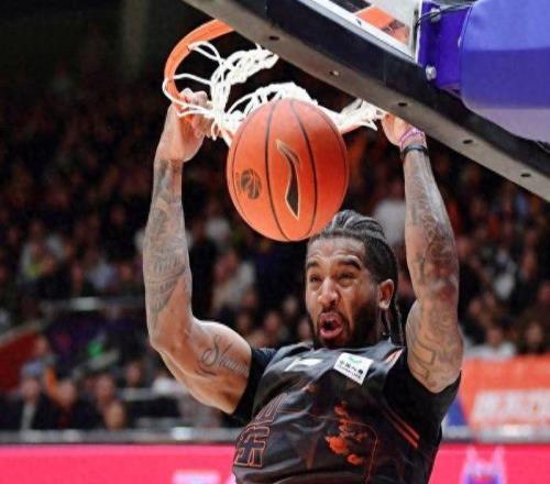 高速男籃把衛(wèi)冕冠軍拉下馬本場勝利具有戰(zhàn)略性意義