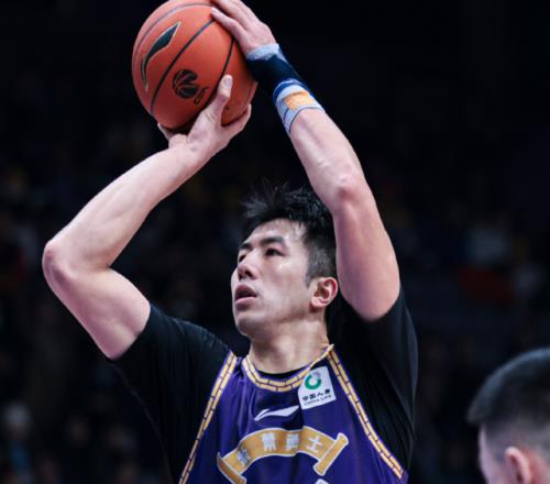 連克北京吉林！2連勝北控強勢反彈內線大腿復活，張慶鵬帥位穩了