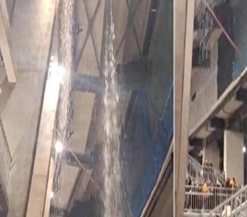 諾坎普重開僅兩月,暴雨突襲看臺引嘩然