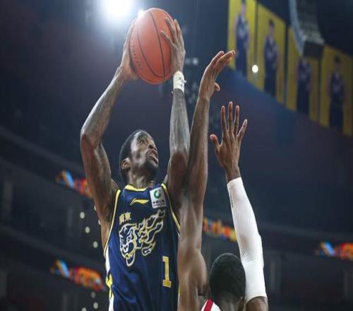 CBA最新排名！廣東連升2名殺到榜首，首鋼重返第4，遼籃僅排第15