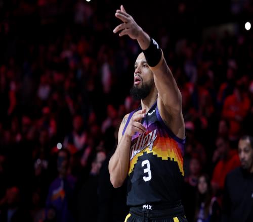 狄龍：攤手倒地彰顯無(wú)辜我不愿在決勝時(shí)刻領(lǐng)罰_NBA直播