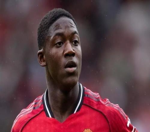 羅馬諾：冬窗后曼聯(lián)將推進(jìn)梅努續(xù)約，新合同將漲薪并期限更長