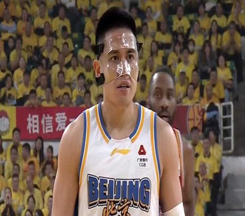 火爆沖突，8786！CBA激烈一戰(zhàn)，北京隊(duì)復(fù)仇成功，五人得分上雙！