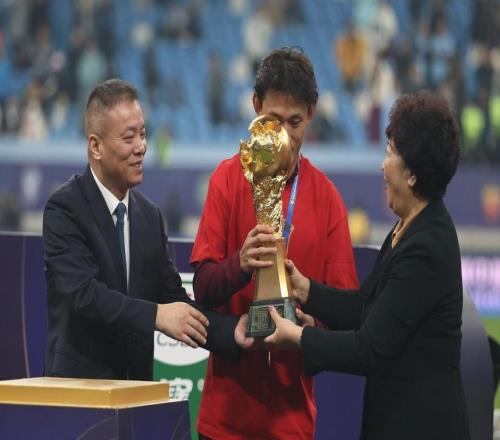 上港0比6慘敗澤尼特，或讓球隊(duì)中衛(wèi)加速引進(jìn)新外援，值得期待