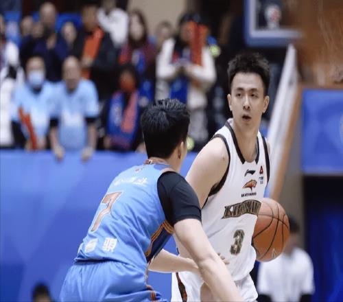 遼寧換帥如換刀，52分大勝刷新賽季最大贏球分差，兩改變讓人欣喜