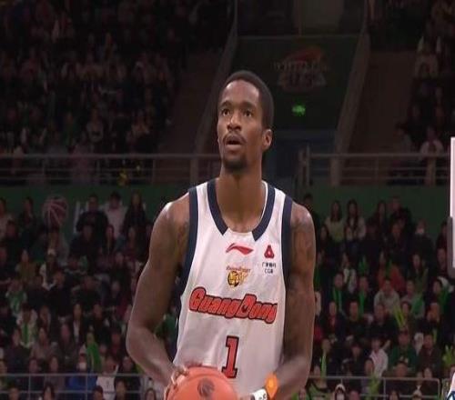 央視直播！今晚735，廣東斗強敵，杜鋒沖5連勝，一人缺陣留隱患