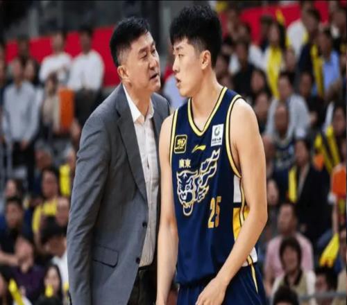 14分鐘0分，比陳家政出場(chǎng)時(shí)間多，球迷：什么關(guān)系戶能在廣東混7年