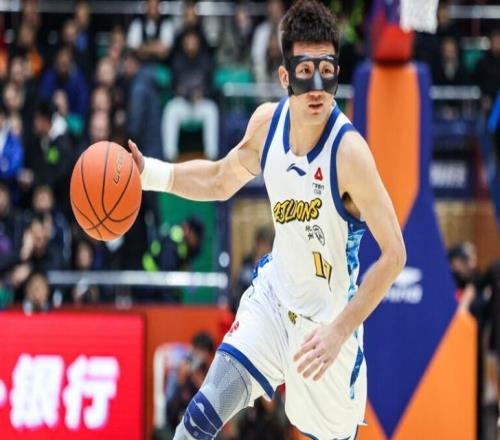 超廣東升第一！廣廈拒青島29分逆轉胡金秋31+8+6賽季新高