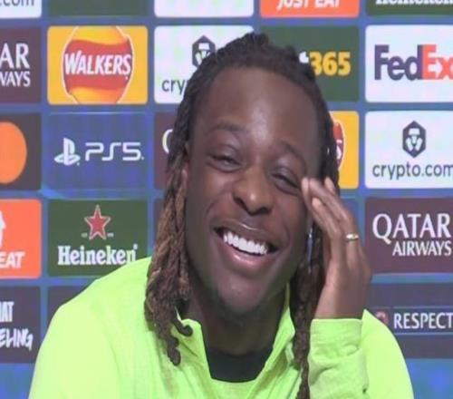 看到槍手輸球感覺如何多庫：倒也不是開心，我們要專注自己