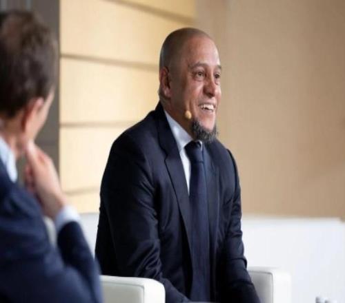 印象最深刻的隊(duì)友卡洛斯:路易斯菲戈,他來皇馬我很開心