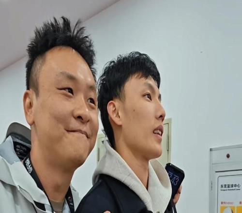 CBA三消息：趙睿傷病更新，徐杰回應(yīng)百萬(wàn)票王，山西球迷又闖禍