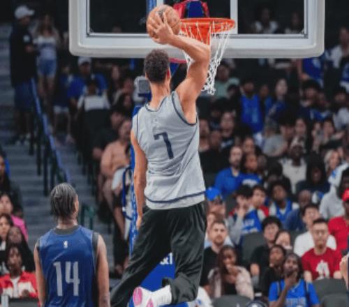 帶著母親遺愿戰(zhàn)斗12年，交易添頭成了隊(duì)魂