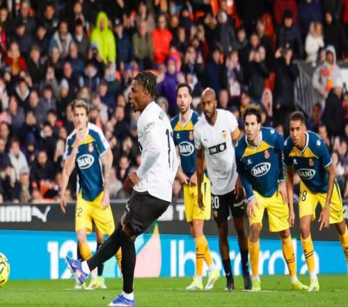 西裁委:瓦伦西亚绝杀西班牙人的点球系误判