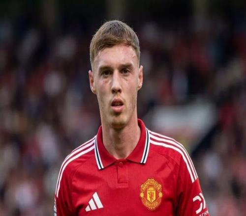 太陽報:帕爾默對轉會曼聯持開放態度小麥:卡里克帶隊踢出兩場精彩比賽,希望曼聯延續這種勢頭