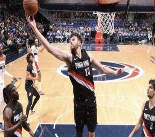 燃盡了!克林根怒摘13個前場籃板,創(chuàng)開拓者隊史紀(jì)錄