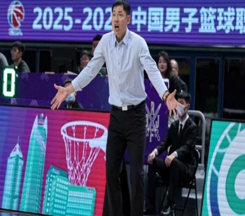 北控男籃VS青島！張慶鵬沖擊3連勝，鄒雨宸爆發，央視直播