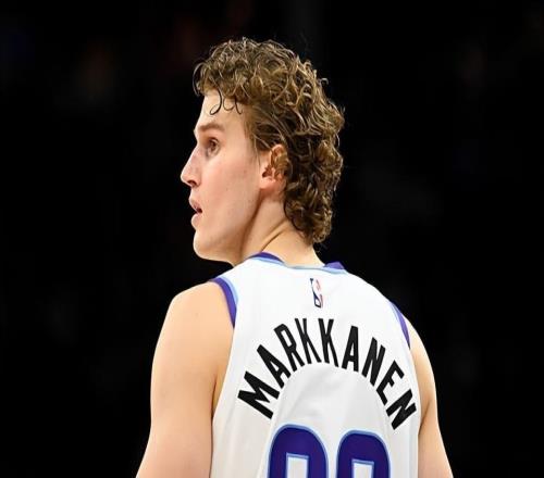 攻防兩端都被快船打爆了！爵士鋒線大將可能就是個數據刷子