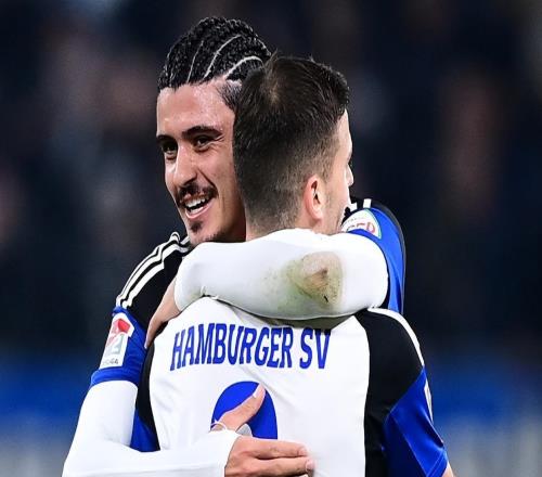 大魚來了！國安0元簽德甲替補鐵衛(wèi)，降維打擊，斯帕伊奇最佳搭檔