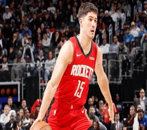 帶隊(duì)4勝1負(fù)！場(chǎng)均28+5+6，所有人都說(shuō)你拆隊(duì)，你卻逆天改命要沖冠