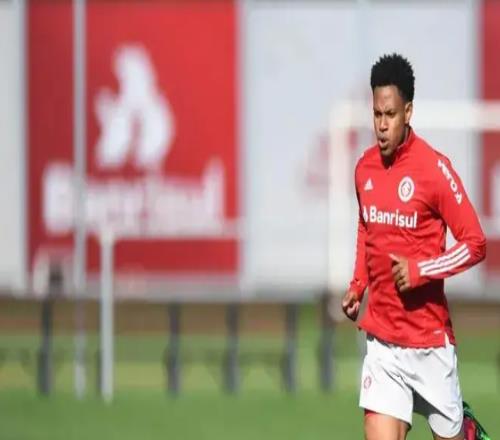 茹薩僅用一個進球就征服蓉城球迷，未來將坐穩(wěn)核心位置，值得期待