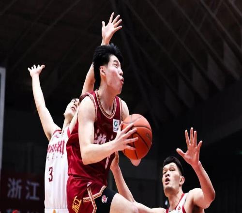 【CBA聯賽】第二十一輪主場三連勝！浙江稠州金租8770勝山西汾酒！