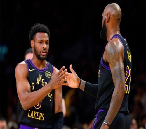送詹姆斯+布朗尼回家！美媒曬3方10人交易方案：湖人獲2大全明星