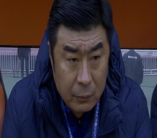 徹底躺平嗎泰山隊(duì)冬窗引援至今為0，4場(chǎng)不勝讓人郁悶，前景堪憂(yōu)