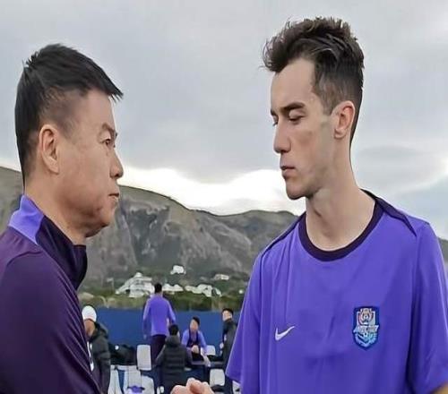 10分踢起,津门虎为保级而战于根伟天崩开局两周6场热身赛练兵