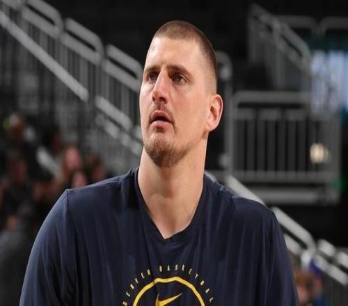 Shams：約基奇正處于逐步恢復(fù)階段預(yù)計將再缺席一周時間